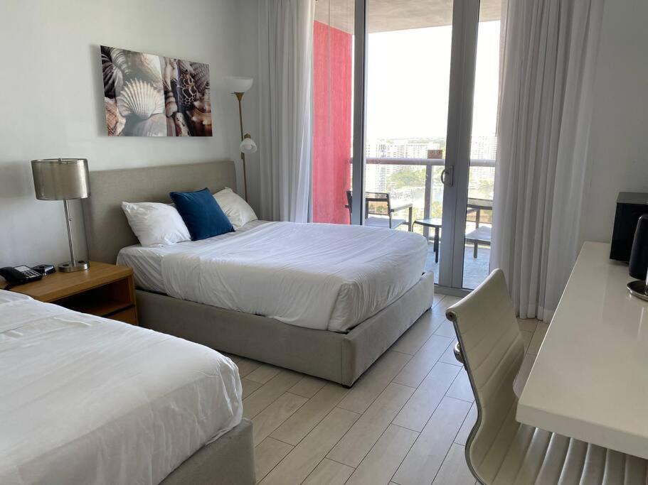 Amazing Studio Beach Walking Distance! 26B Hallandale Beach Buitenkant foto