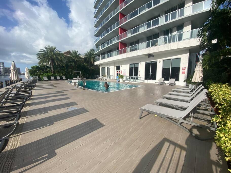 Amazing Studio Beach Walking Distance! 26B Hallandale Beach Buitenkant foto