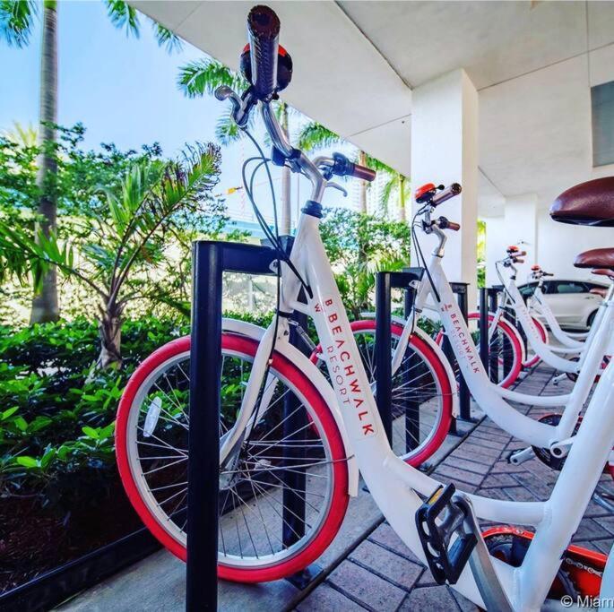 Amazing Studio Beach Walking Distance! 26B Hallandale Beach Buitenkant foto