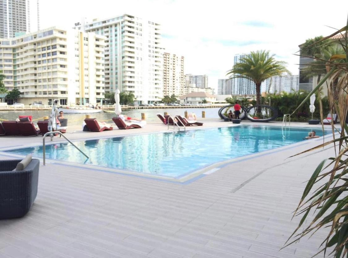 Amazing Studio Beach Walking Distance! 26B Hallandale Beach Buitenkant foto